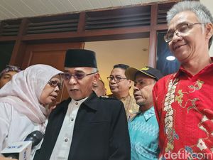 Sambangi Rumah Cak Imin, Forum Alumni GMNI Nyatakan Dukungan ke AMIN