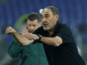 Sarri Mau Gantikan Fonseca di Milan? Sarri Mau Gantikan Fonseca di Milan?