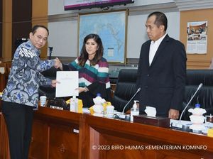 Menkominfo Sebut Revisi UU ITE Akan Jadi Landasan Hukum yang Komprehensif