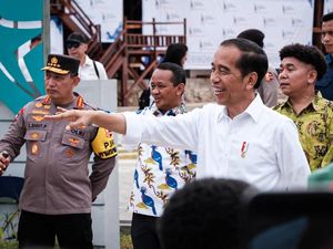 Momen Jokowi Buka Sail Teluk Cenderawasih 2023 Momen Jokowi Buka Sail Teluk Cenderawasih 2023