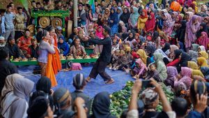 Momen Nyadran Gunung Rogokusumo di Desa Silurah