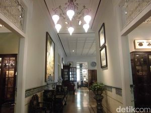 Nongkrong ala Putri Kerajaan di Istana Heritage Batik Keris Solo