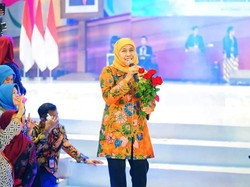 Hari Guru Nasional, Khofifah Pesan Kembangkan Inovasi-Kreativitas