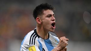 Hat-trick Echeverri dari Argentina Singkirkan Brasil 3-0