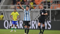 Di babak kedua, Argentina tampil menyerang. Hasilnya, gol kembali tercipta pada menit ke-58. Skor 2-0 lagi-lagi lewat Claudio Echeverri.