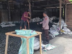 Aiptu Yance Rangkul Petani di Selayar Bikin UMKM Kelapa Terpadu