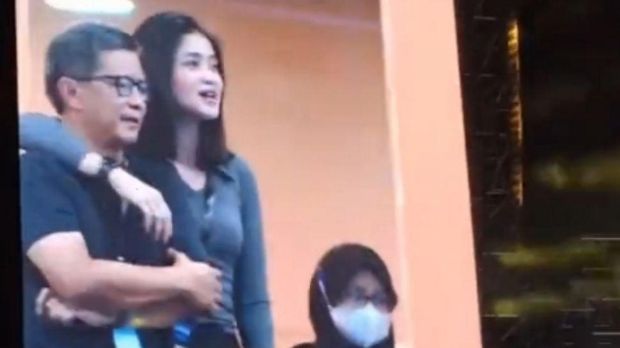 Rocky Gerung dan Salsabila Syaira