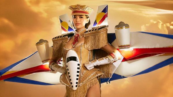 7 Potret Miss Philippines Jadi Juara Kostum Nasional Miss Universe 2023