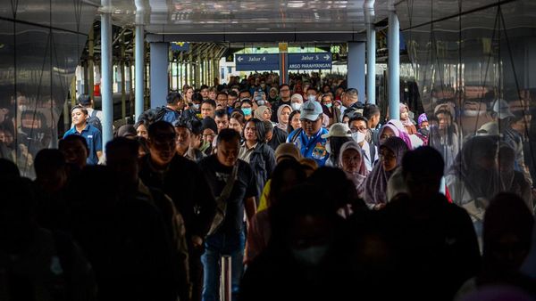 Penjualan Tiket Kereta Api Periode Nataru 2023 Sudah Terjual 20 Persen