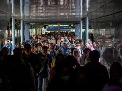 Imbauan Terbaru KAI soal Masker Pasca COVID-19 RI Naik Lagi