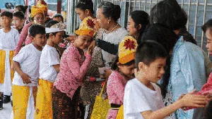 Momen Peringatan Hari Guru di Berbagai Wilayah Indonesia