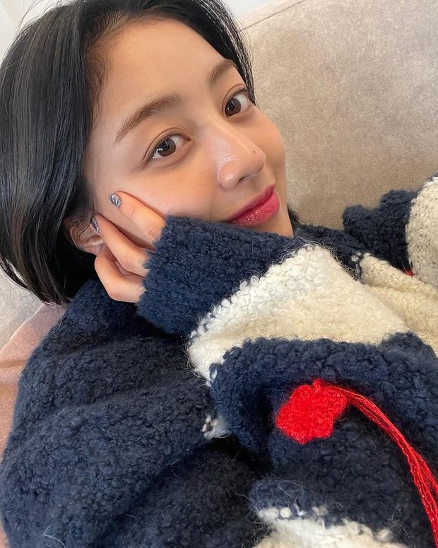 Makeup Item Jihyo TWICE untuk Riasan Natural