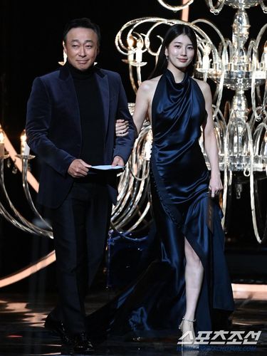Suzy Tampil Memukau di Blue Dragon Film tapi Fans Menyayangkan Hal Ini