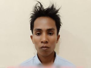 Pilu Siswi SMK di Probolinggo 6 Kali Diperkosa Tetangga Pilu Siswi SMK di Probolinggo 6 Kali Diperkosa Tetangga