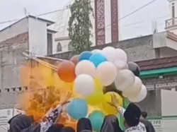 Putus Tali Balon Pakai Korek, 10 Orang Tersembur Api di Peringatan Hari Guru