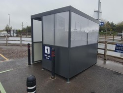 Bandara Inggris Buat Ruang Ibadah, Netizen Bilang Mirip Area Merokok