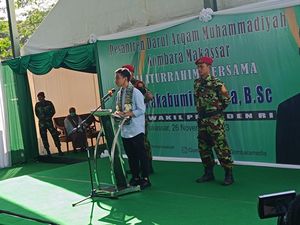Sambangi Pesantren di Makassar, Gibran Ajak Santri Melek Teknologi Sambangi Pesantren di Makassar, Gibran Ajak Santri Melek Teknologi