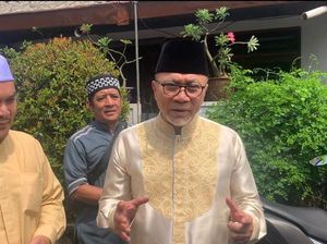Hadiri Haul Ke-3 Fachrurrozi Ishaq, Zulhas: Beliau Guru dan Pejuang Islam Hadiri Haul Ke-3 Fachrurrozi Ishaq, Zulhas: Beliau Guru dan Pejuang Islam