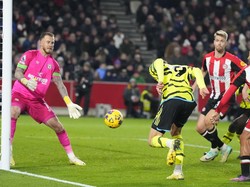 Gol Havertz di menit-menit akhir membuat Arsenal pulang dari markas Brentford dengan kemenangan 1-0. Foto: AP/Kirsty Wigglesworth