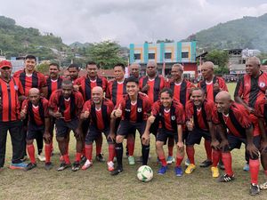 Kaesang Main Sepakbola Bareng Persipura Allstar di Jayapura, Cetak 1 Gol Kaesang Main Sepakbola Bareng Persipura Allstar di Jayapura, Cetak 1 Gol