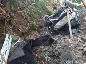 Mobil Terjun ke Jurang di Tikungan Tajam Cepogo Boyolali