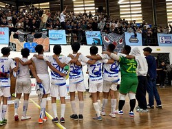 SMAN 10 Bandung Juara 1 Futsal Classy Yamaha Youth Festival