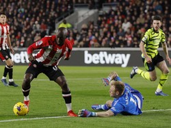 Dapat Kesempatan Main, Ramsdale Malah Bikin 2 Blunder