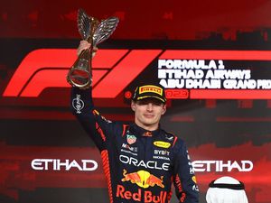 Hasil F1 GP Abu Dhabi 2023: Verstappen Menangi Balapan Terakhir Hasil F1 GP Abu Dhabi 2023: Verstappen Menangi Balapan Terakhir