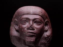 Kisah 18 Artefak Mesir Kuno di Bawah Tanah Sekolah