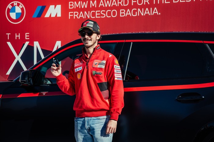 Pecco Bagnaia Dapat Hadiah BMW XM Label Red Pecco Bagnaia Dapat Hadiah BMW XM Label Red