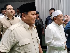 Prabowo Sampaikan Visi-Misi, Minta Didoakan Para Kyai di Ponpes Langitan Prabowo Sampaikan Visi-Misi, Minta Didoakan Para Kyai di Ponpes Langitan