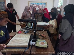 Mia Sugiarti, Srikandi Penyelamat Naskah Kuno dari Sumedang