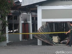 Setelah 9 Jam, Kebakaran Pabrik Sarung Tangan Bantul Akhirnya Padam