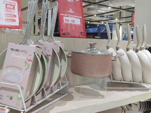 Bunda Merapat! di Transmart Full Day Sale Satu Set Panci Cuma Rp 100 ribuan Bunda Merapat! di Transmart Full Day Sale Satu Set Panci Cuma Rp 100 ribuan