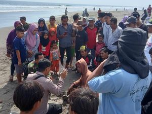 7 Pelajar Terseret Ombak Pantai Kebumen, 1 Tewas-1 Hilang