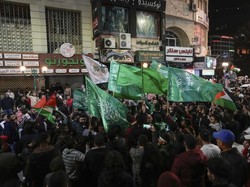 Dibebaskan Israel, Puluhan Tahanan Asal Palestina Disambut Bak Pahlawan