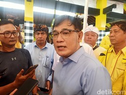 Biasa Berseragam PDIP, Budiman Sudjatmiko Rasakan Hal Janggal Saat ke Bali