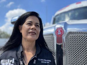 Cerita Sopir Truk Perempuan di Meksiko Melintasi Jalan Raya Kematian Cerita Sopir Truk Perempuan di Meksiko Melintasi Jalan Raya Kematian