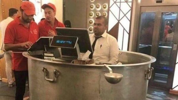 Deretan Foto Absurd yang Bikin Bingung Sendiri