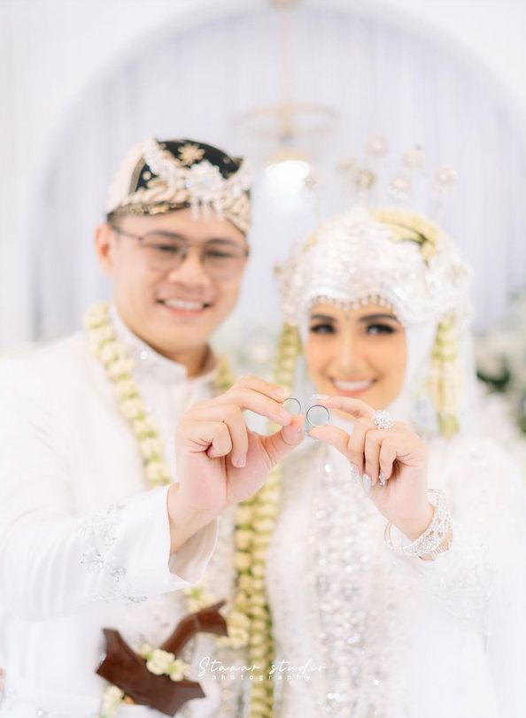 Foto Nadya Mustika Rahayu yang menikah dengan Iqbal Fitrah Rosadi
