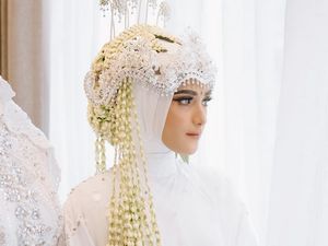 10 Gaya Nadya Mustika, Eks Rizki DA Bikin Pangling Jadi Pengantin Sunda 10 Gaya Nadya Mustika, Eks Rizki DA Bikin Pangling Jadi Pengantin Sunda