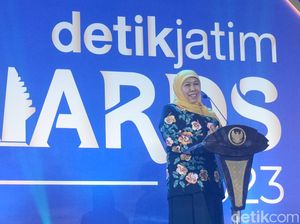 Prestasi Jawa Timur Dipamerkan Gubernur Khofifah di detikJatim Awards