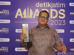 Syukur Haji Her Raih detikJatim Awards Berkat Peduli kepada Petani Tembakau