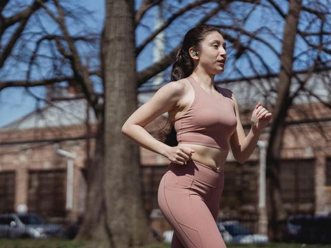 Ilustrasi olahraga lari pagi/foto: pexels.com/miriam alonso