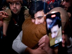 Detik-detik Hamas Bebaskan Sandera Israel