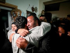 Hari ke-4 Gencatan Senjata, Hamas Bebaskan Puluhan Sandera