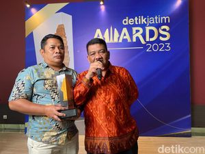 detikJatim Awards Jadi Inspirasi Pemkab Bojonegoro Tuntaskan Program Aladin detikJatim Awards Jadi Inspirasi Pemkab Bojonegoro Tuntaskan Program Aladin