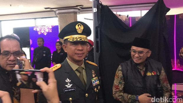 Kapolri Jenderal Listyo Sigit Prabowo dan Panglima TNI Jenderal Agus Subiyanto hadiri Rakornas Gakkumdu Bawaslu (Anggi/detikcom)