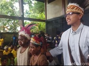 Arahan Kaesang ke Gibran yang Besok Mulai Kampanye: Senyum Lebih Lebar Arahan Kaesang ke Gibran yang Besok Mulai Kampanye: Senyum Lebih Lebar