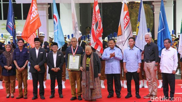 Kirab Bendera Pemilu Terbanyak Pecahkan Rekor MURI